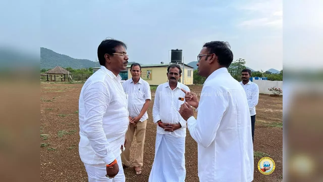 Sri Sathya Sai Divya Sparsha - Spreading Warmth of Love through Blanket distribution