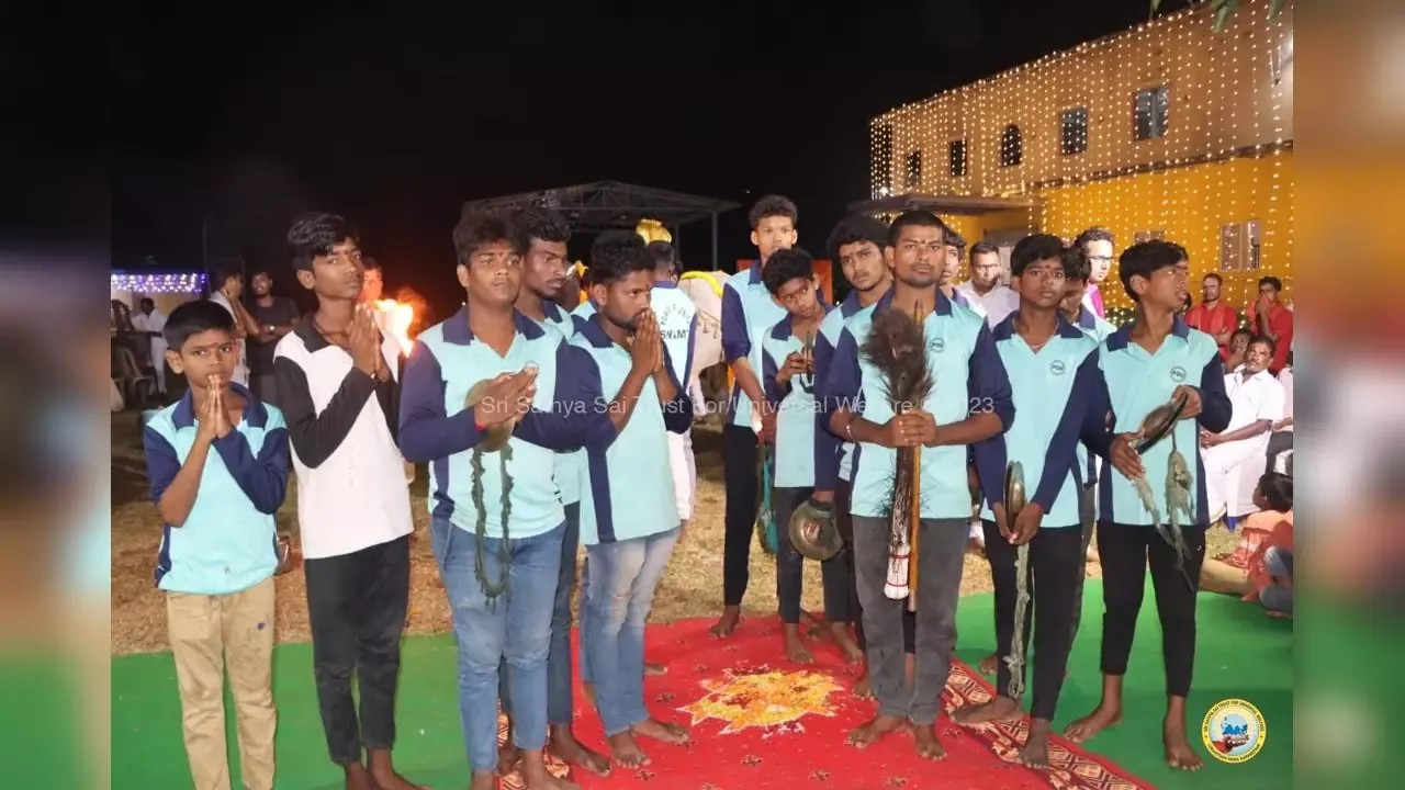 Day 6 proceedings : Dasara Divya Mahotsavamulu and Veda Purusha Saptaha Jnana Yagyam